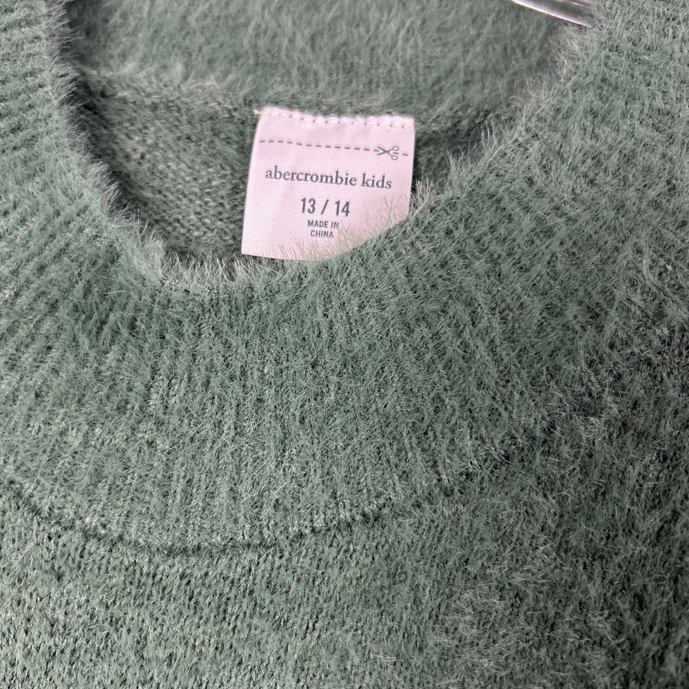 Abercrombie Kids Furry Soft Long Sleeve Green Sweater Girls 13/14 - Picture 2 of 8
